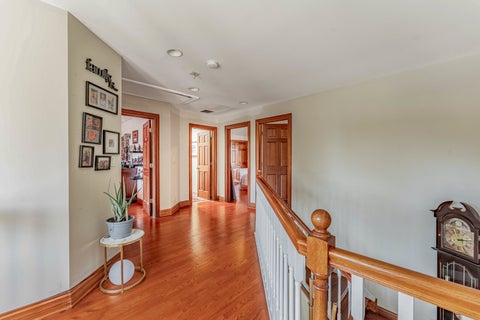 Tiny photo for 7124 W 81st Place, Burbank, IL 60459 (MLS # 12795153)