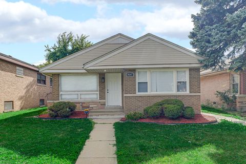 9207 S PAXTON Avenue Chicago IL 60617