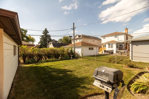 Tiny photo for 7349 W Crain Street, Niles, IL 60714 (MLS # 12489826)