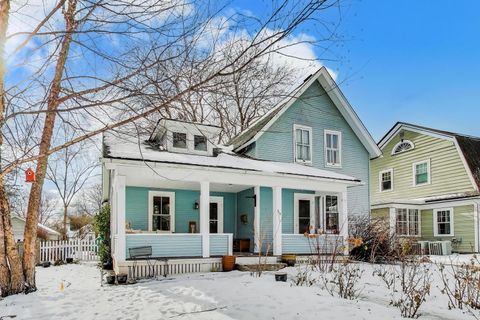 Tiny photo for 315 Liberty Street, West Dundee, IL 60118 (MLS # 12559393)