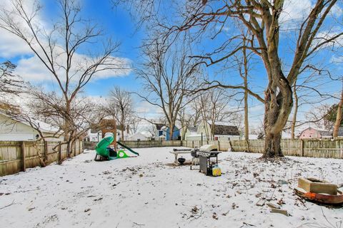 Tiny photo for 315 Liberty Street, West Dundee, IL 60118 (MLS # 12559393)