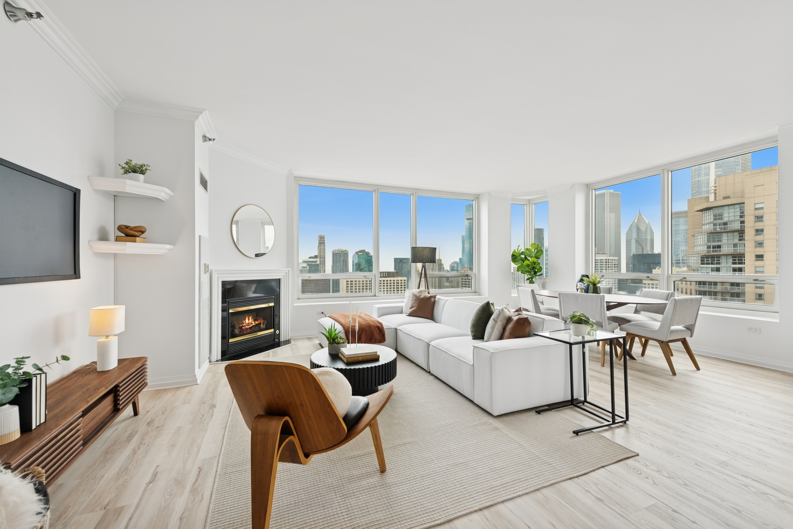 33 W ONTARIO Street 51B