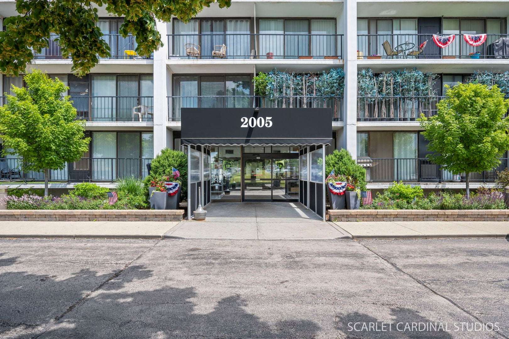 2005 S Finley Road 703