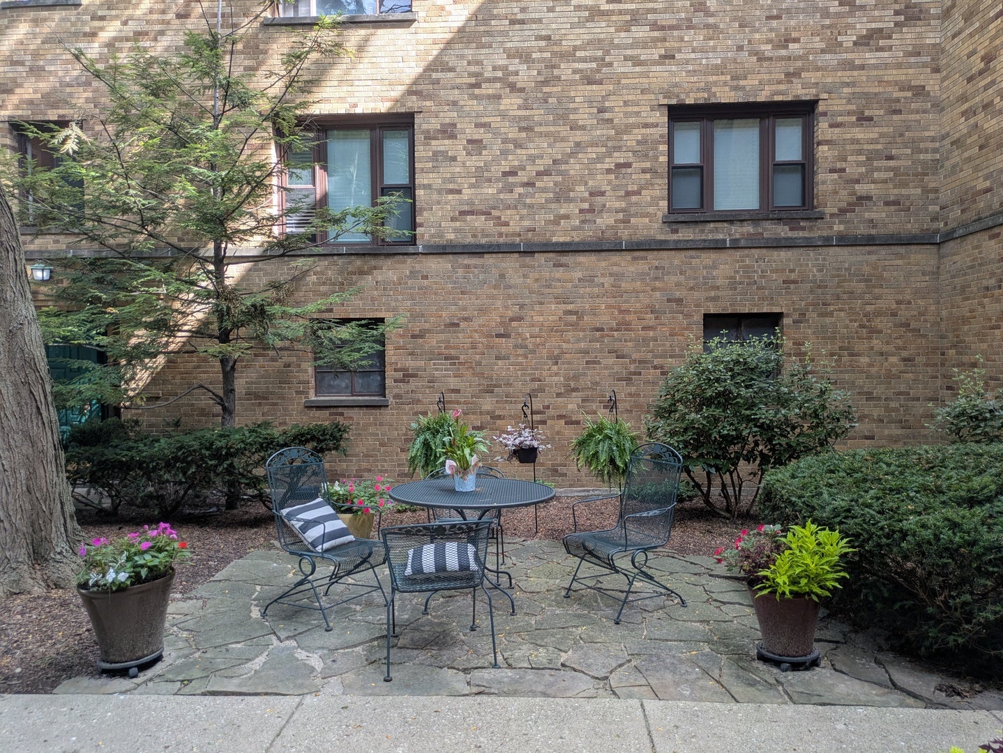 1535 Monroe Avenue 2
