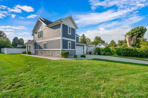 Tiny photo for 400 Spruce Avenue, Bensenville, IL 60106 (MLS # 12754493)