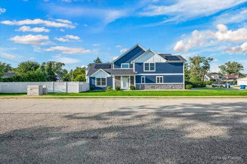 Tiny photo for 400 Spruce Avenue, Bensenville, IL 60106 (MLS # 12754493)