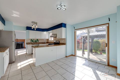 Tiny photo for 2736 BLUEWATER Circle, Naperville, IL 60564 (MLS # 12526634)