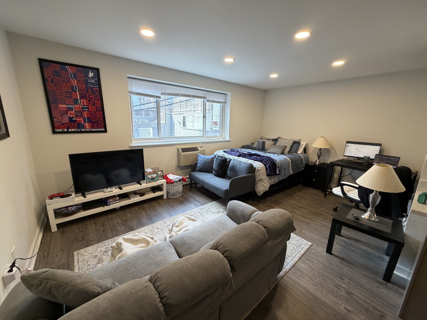 515 W Wrightwood Avenue 218