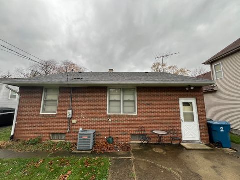 A home in Crest Hill