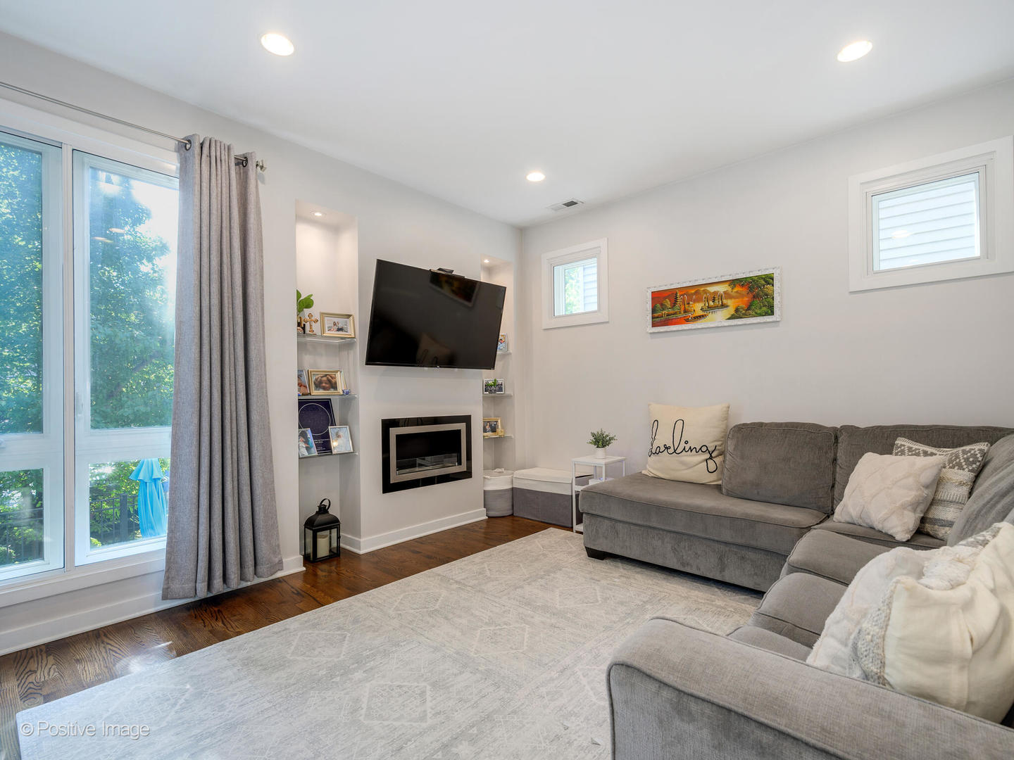 2139 N BINGHAM Street