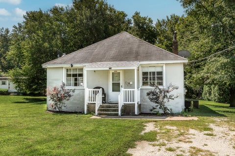 Photo of 315 W 3rd Street, Streator, IL 61364 (MLS # 12740015)