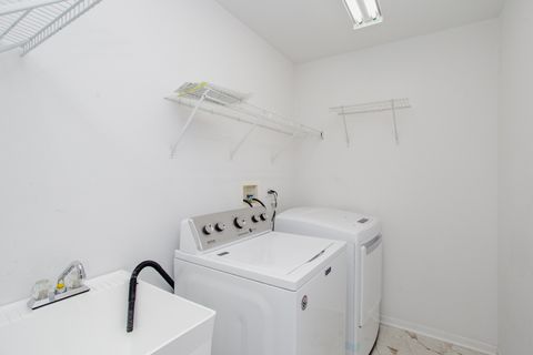 Tiny photo for 800 Linden Circle, Hoffman Estates, IL 60169 (MLS # 12412837)