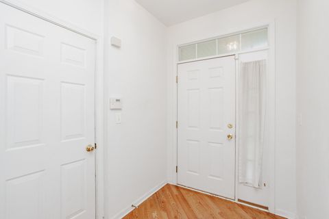 Tiny photo for 800 Linden Circle, Hoffman Estates, IL 60169 (MLS # 12412837)