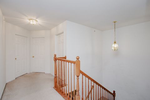 Tiny photo for 800 Linden Circle, Hoffman Estates, IL 60169 (MLS # 12412837)