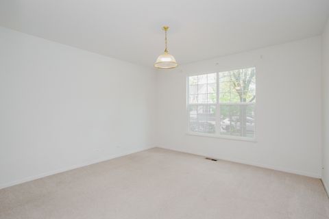 Tiny photo for 800 Linden Circle, Hoffman Estates, IL 60169 (MLS # 12412837)