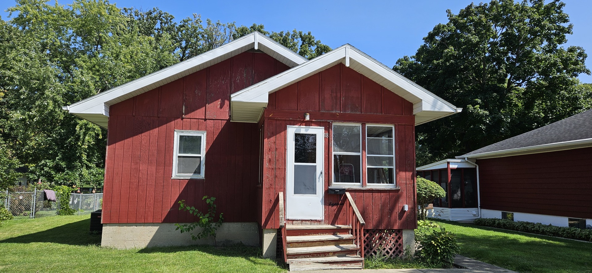 View Oglesby, IL 61348 house