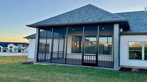 Tiny photo for 5077 Oak Ridge Court, Bettendorf, IA 52722 (MLS # 12593535)