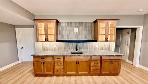 Tiny photo for 5077 Oak Ridge Court, Bettendorf, IA 52722 (MLS # 12593535)