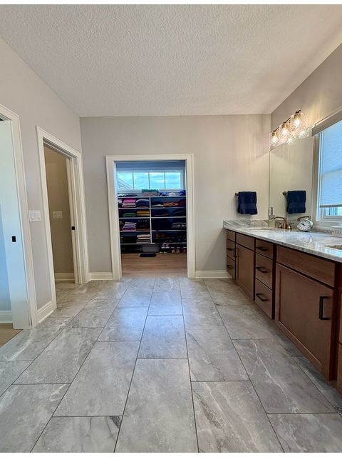 Tiny photo for 5077 Oak Ridge Court, Bettendorf, IA 52722 (MLS # 12593535)