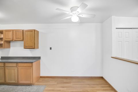Tiny photo for 1080 Knoll Lane #305, Hoffman Estates, IL 60169 (MLS # 12499437)