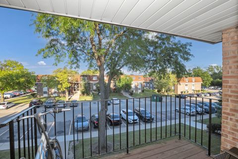 Tiny photo for 1080 Knoll Lane #305, Hoffman Estates, IL 60169 (MLS # 12499437)