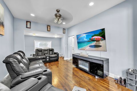 Tiny photo for 7627 S Prairie Avenue, Chicago, IL 60619 (MLS # 12506017)