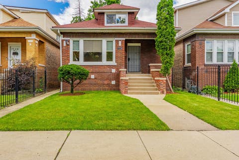 Photo of 7526 S Honore Street, Chicago, IL 60620 (MLS # 12725253)