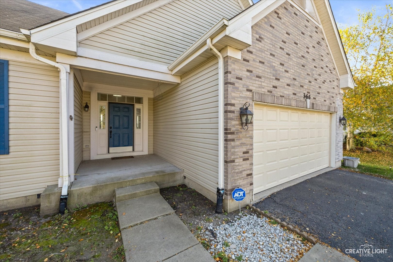 366 Chautauqua Lane