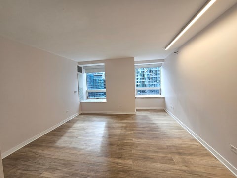 Tiny photo for 512 N McCLURG Court #807, Chicago, IL 60611 (MLS # 12786030)