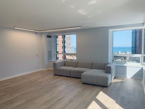 Tiny photo for 512 N McCLURG Court #807, Chicago, IL 60611 (MLS # 12786030)