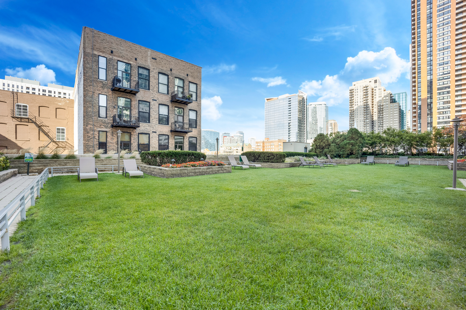 1250 S Michigan Avenue 2705