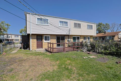 Tiny photo for 9252 HOME Terrace, Des Plaines, IL 60016 (MLS # 12492172)