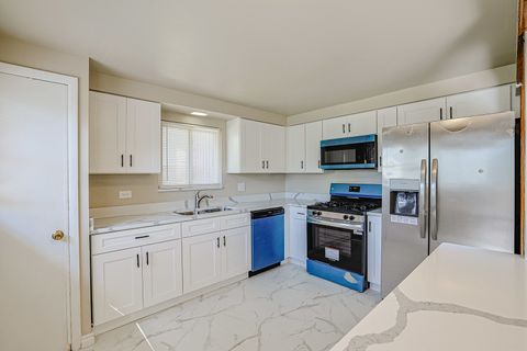 Tiny photo for 9252 HOME Terrace, Des Plaines, IL 60016 (MLS # 12492172)