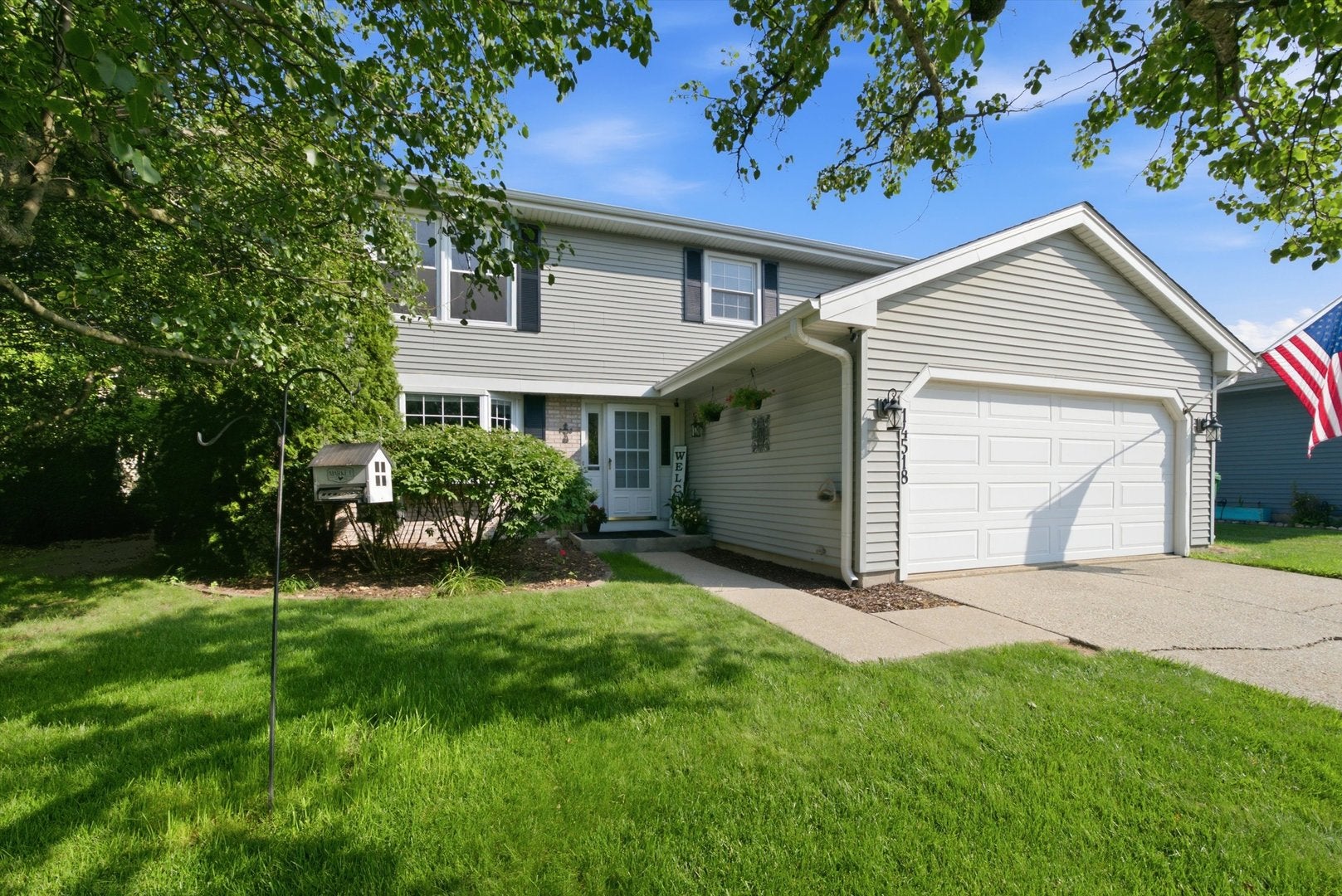 Photo 1 of 31 — 14518 S HEATHERWOOD Drive, Homer Glen, IL 60491