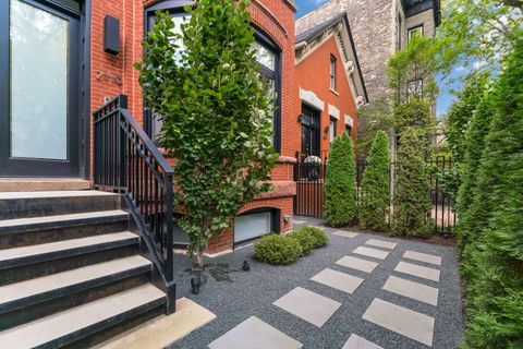Tiny photo for 2119 N Kenmore Avenue, Chicago, IL 60614 (MLS # 12631580)