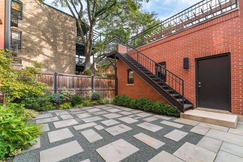 Tiny photo for 2119 N Kenmore Avenue, Chicago, IL 60614 (MLS # 12631580)