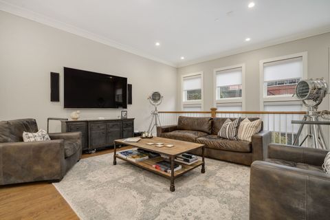 Tiny photo for 2119 N Kenmore Avenue, Chicago, IL 60614 (MLS # 12631580)