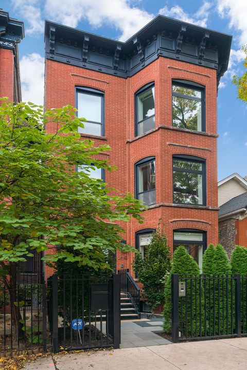 Photo of 2119 N Kenmore Avenue, Chicago, IL 60614 (MLS # 12631580)