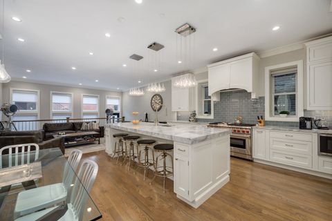 Tiny photo for 2119 N Kenmore Avenue, Chicago, IL 60614 (MLS # 12631580)
