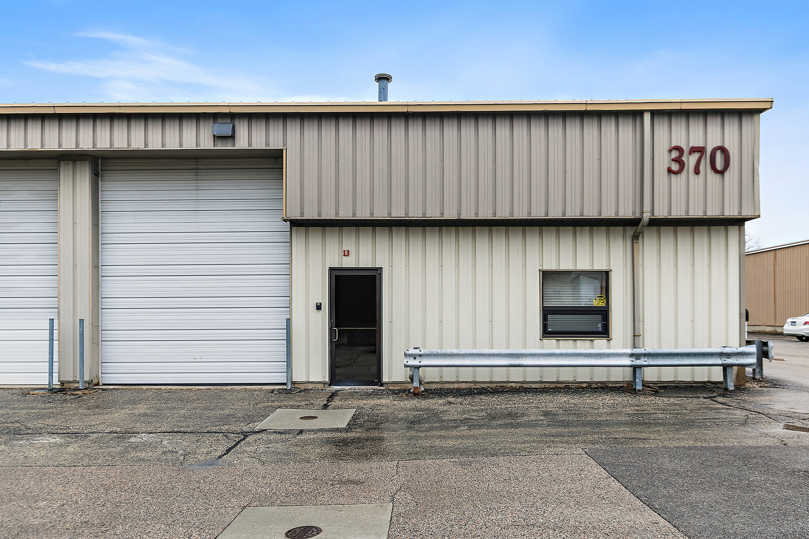 370 E Prairie Street 13