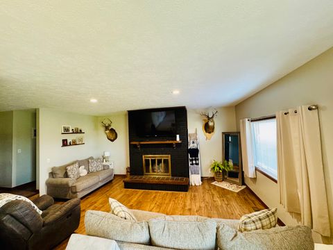 Tiny photo for 13975 Leisure Lane, Benton, IL 62812 (MLS # 12598775)