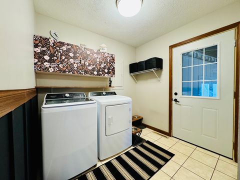 Tiny photo for 13975 Leisure Lane, Benton, IL 62812 (MLS # 12598775)