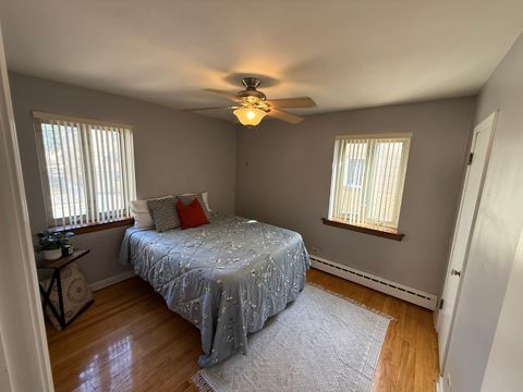 Tiny photo for 2032 E 72nd Place #2E, Chicago, IL 60649 (MLS # 12482833)