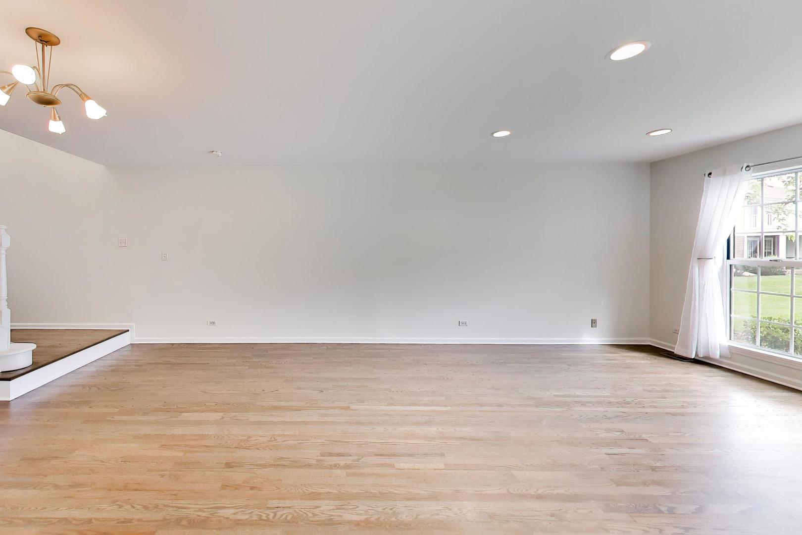 437 Grosse Pointe Circle 437