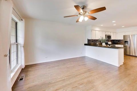 Tiny photo for 437 Grosse Pointe Circle #437, Vernon Hills, IL 60061 (MLS # 12701065)