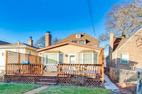 Tiny photo for 4823 W Balmoral Avenue, Chicago, IL 60630 (MLS # 12559056)