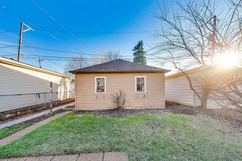 Tiny photo for 4823 W Balmoral Avenue, Chicago, IL 60630 (MLS # 12559056)