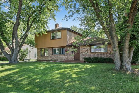 13 Manor Road Lake Zurich IL 60047