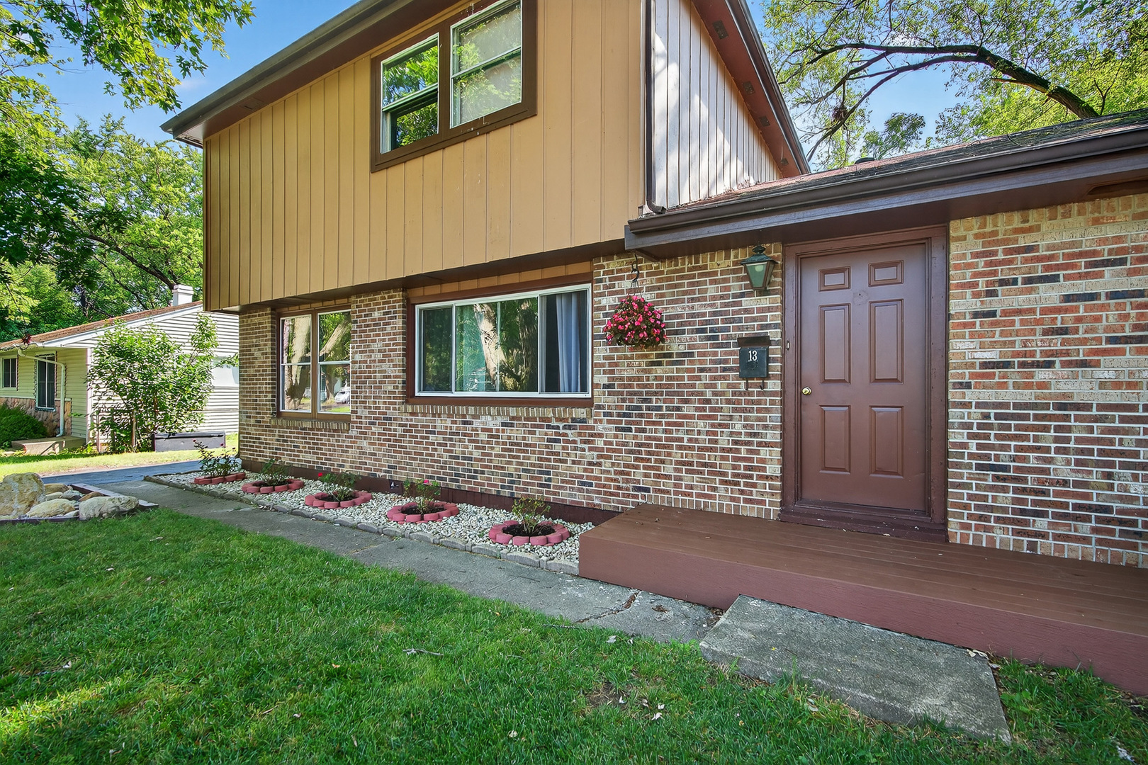 13 Manor Road