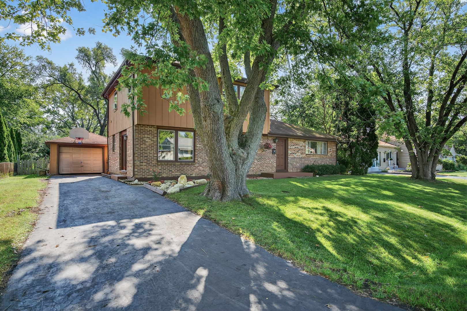 13 Manor Road